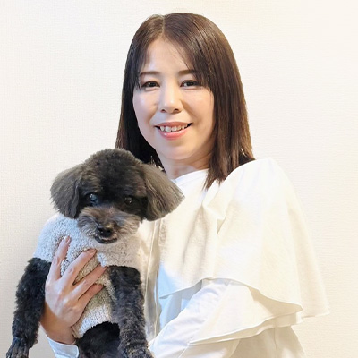 認定ペットシッター/パピーティーチャーの資格を持つ猫・犬担当のKazumi Nakamuraさん